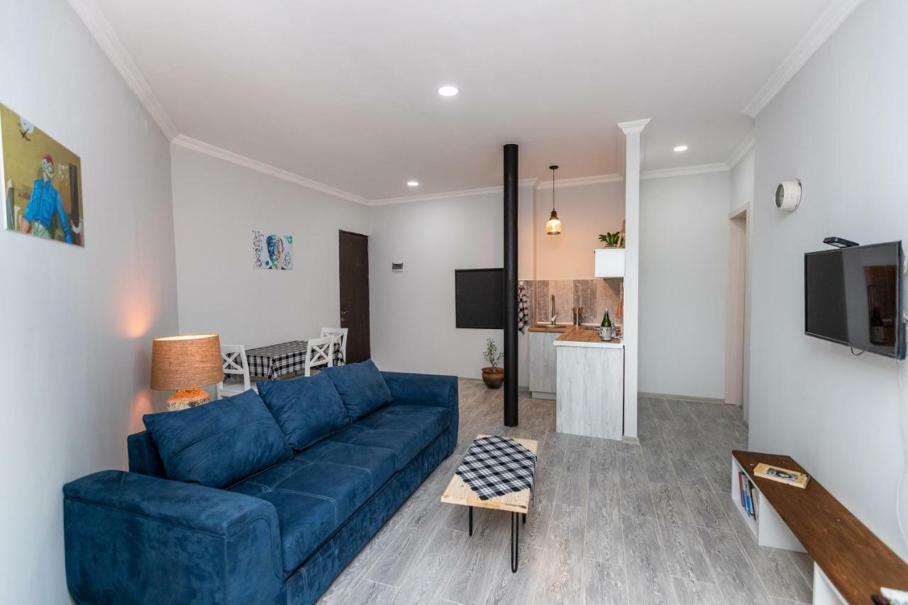 Giorgi'S Apartment 트빌리시 외부 사진