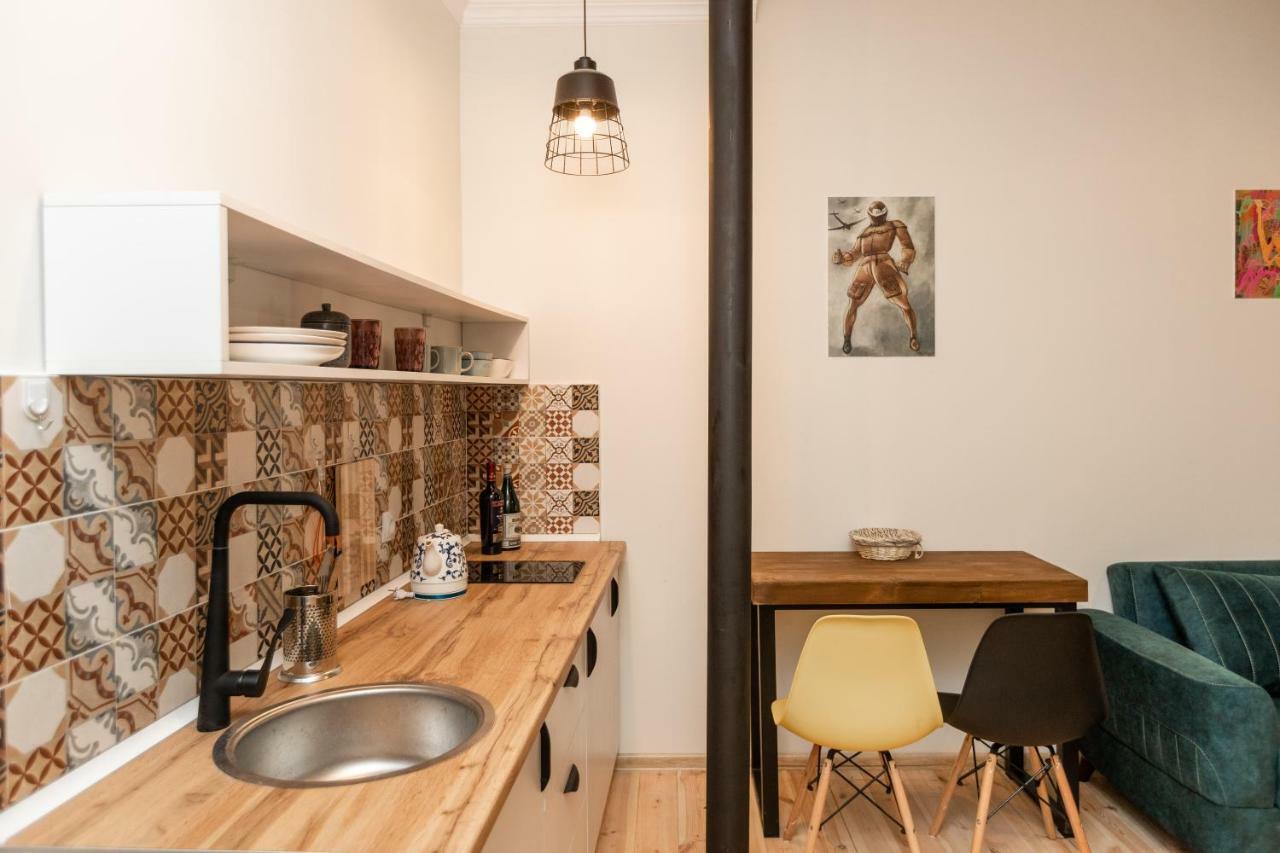 Giorgi'S Apartment 트빌리시 외부 사진