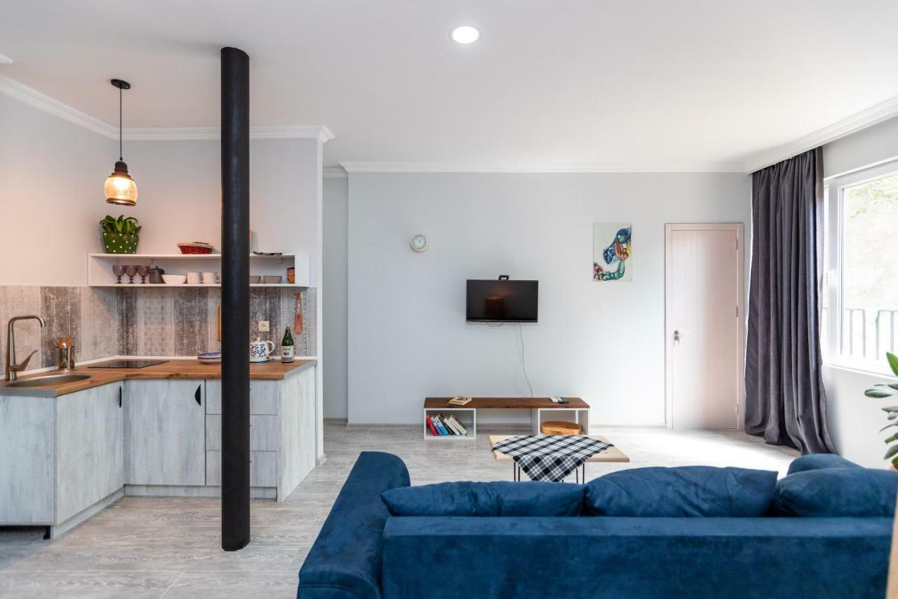 Giorgi'S Apartment 트빌리시 외부 사진