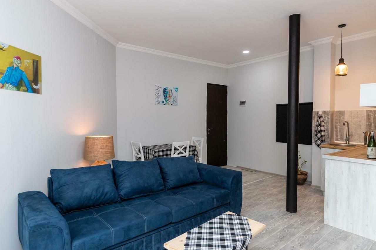 Giorgi'S Apartment 트빌리시 외부 사진